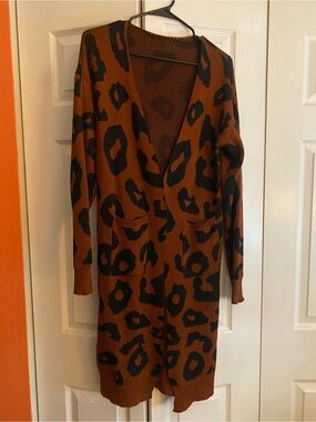 Vesti Brown and Black Leopard-Print Long Knit Cardigan